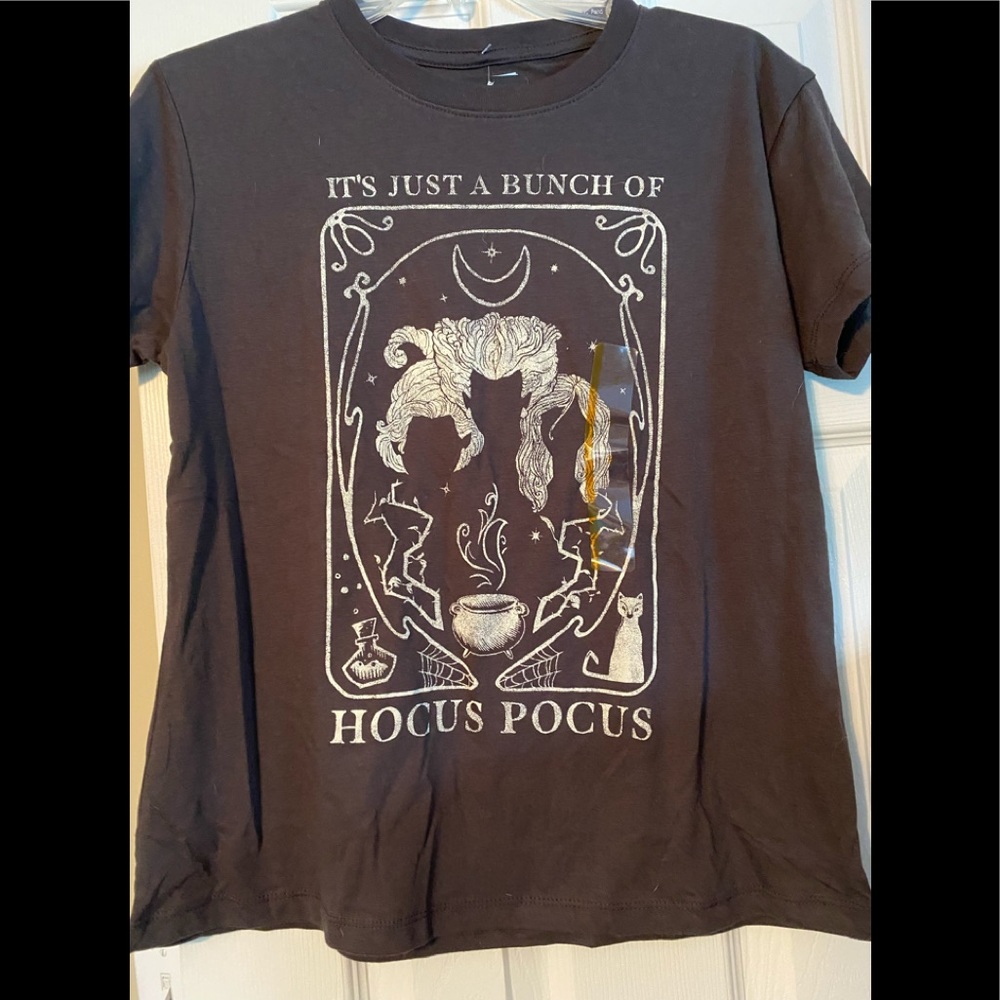 NWT Disney Hocus Pocus Gray T-shirt Women’s small
